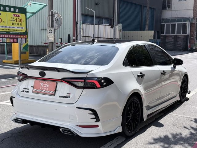 全車精品改裝 僅跑1萬  第9張相片