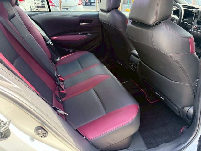 全車精品改裝 僅跑1萬  第14張相片