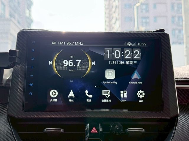 全車精品改裝 僅跑1萬  第17張相片