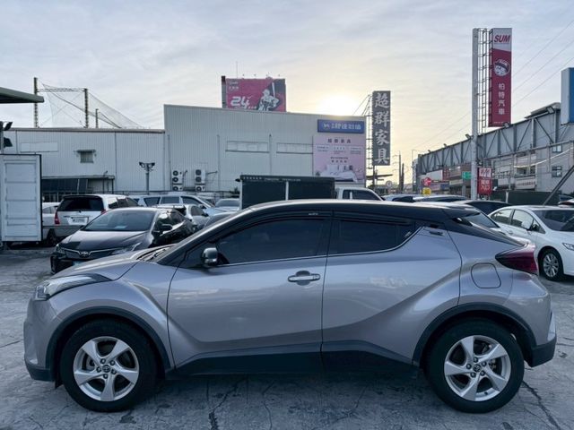 Toyota C-HR  第6張相片