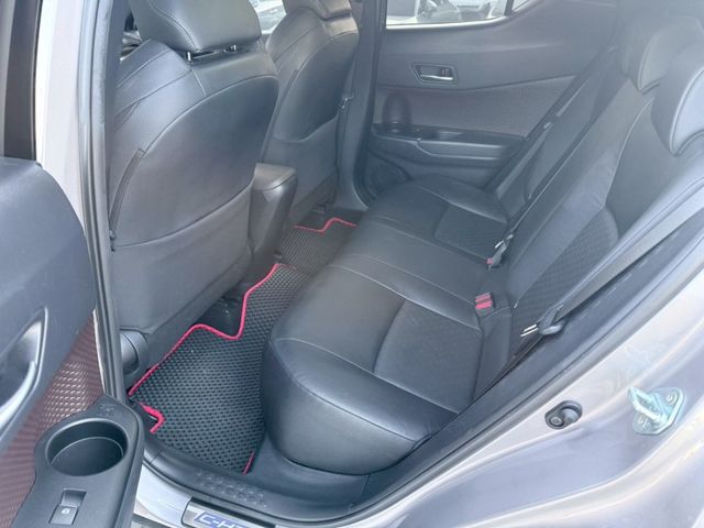 Toyota C-HR  第10張相片