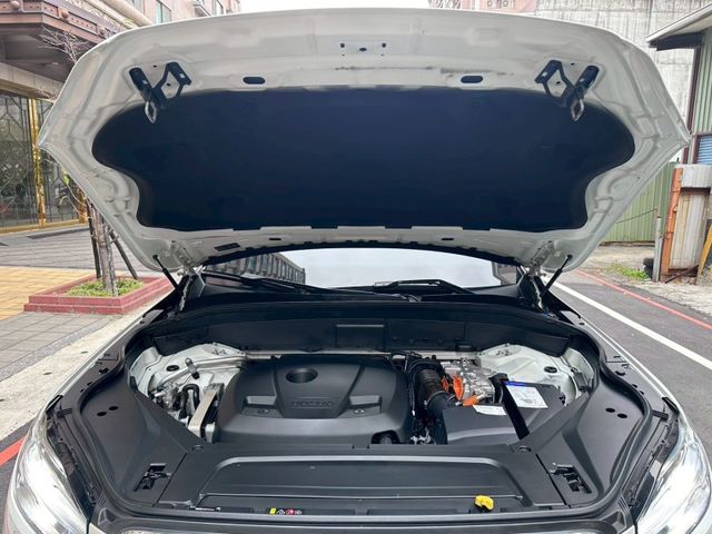 Volvo XC90  第2張相片