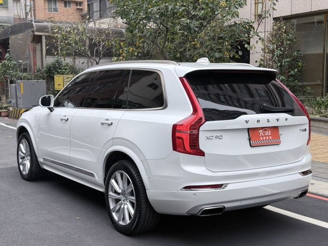 Volvo XC90  第10張相片