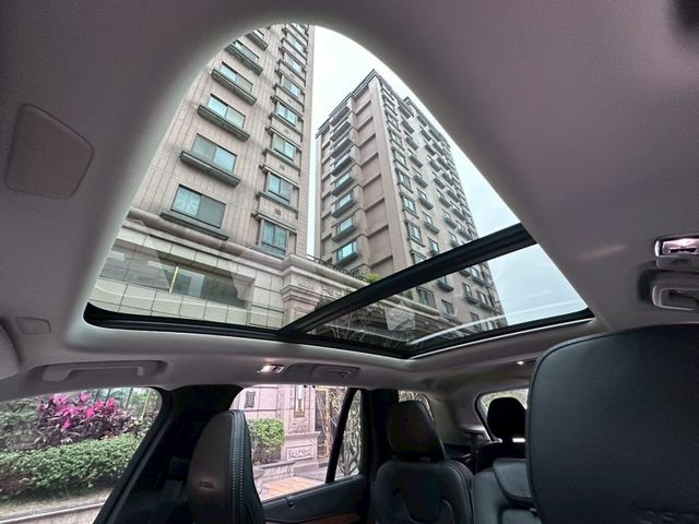 Volvo XC90  第20張相片