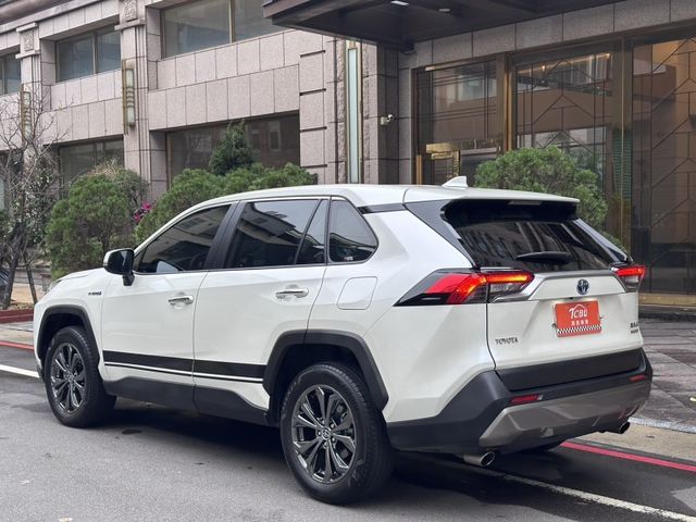 Toyota RAV4  第10張相片