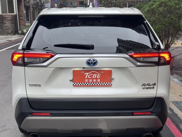 Toyota RAV4  第11張相片