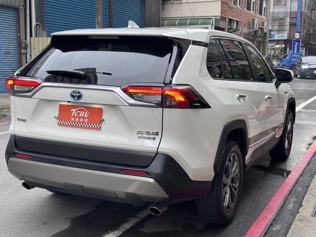 Toyota RAV4  第12張相片