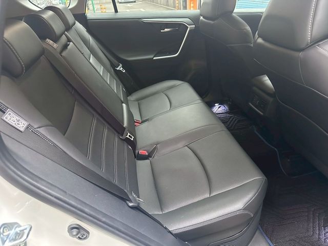 Toyota RAV4  第16張相片