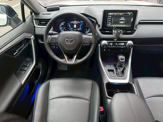 Toyota RAV4  第17張相片