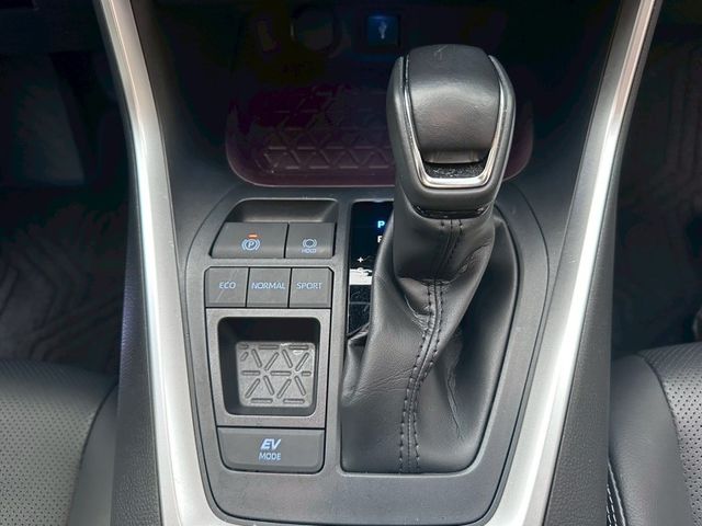 Toyota RAV4  第19張相片