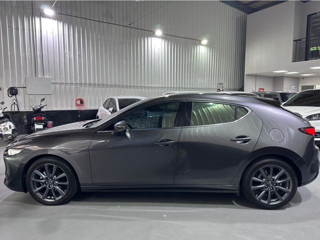 Mazda Mazda3  第9張相片