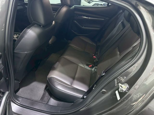 Mazda Mazda3  第14張相片