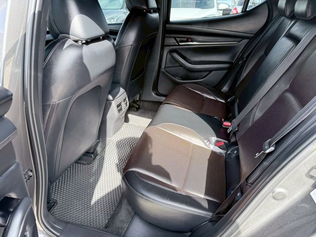 Mazda Mazda3  第14張相片