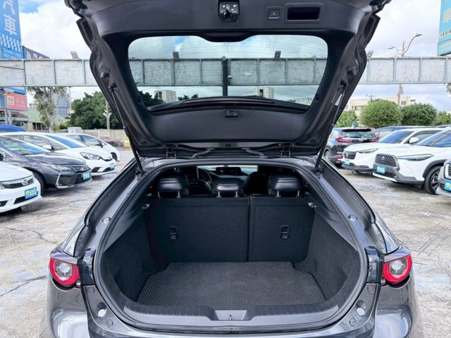 Mazda Mazda3  第15張相片