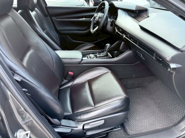 Mazda Mazda3  第17張相片