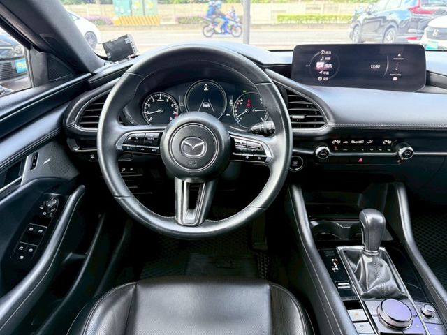 Mazda Mazda3  第18張相片
