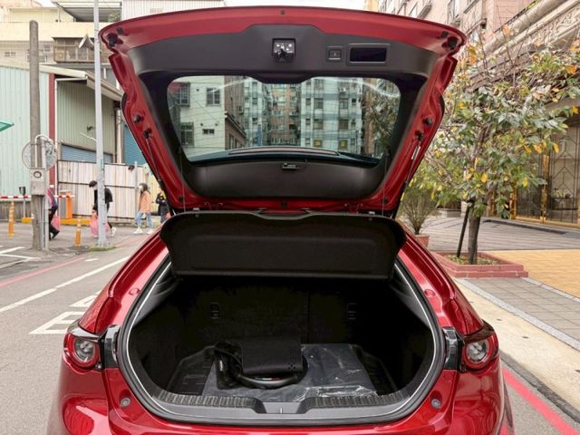 Mazda Mazda3  第15張相片