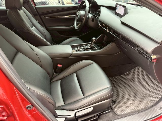 Mazda Mazda3  第17張相片