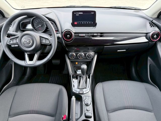 Mazda Mazda2  第6張相片