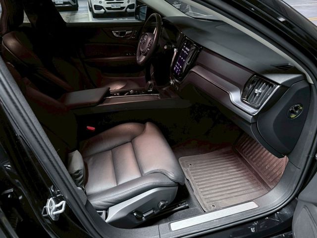 Volvo V60  第18張相片