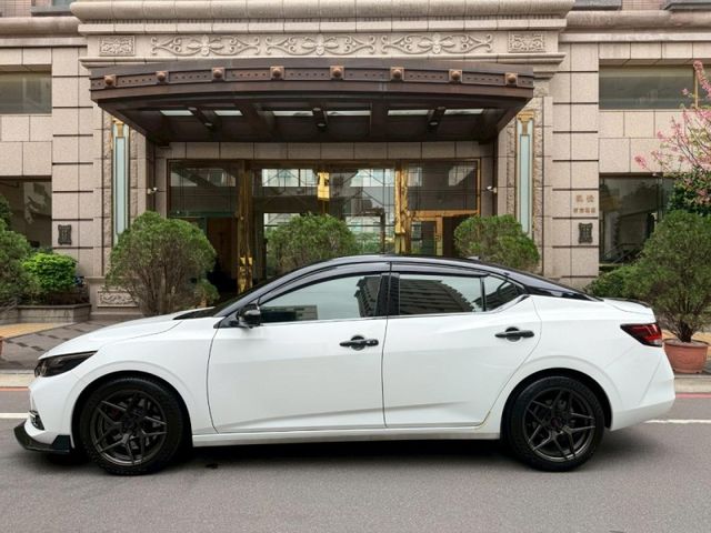 Nissan Sentra  第10張相片