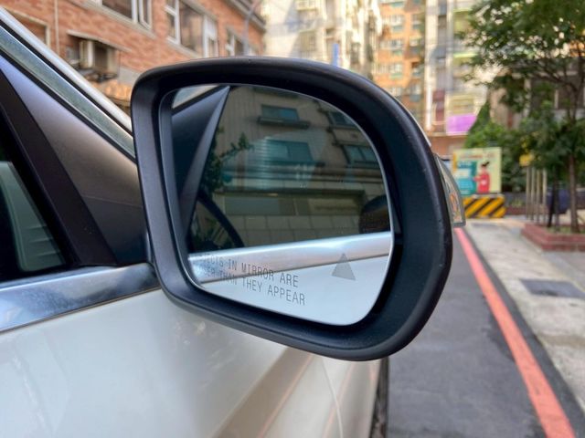 柏林·電動記憶椅 全景天窗  第19張相片