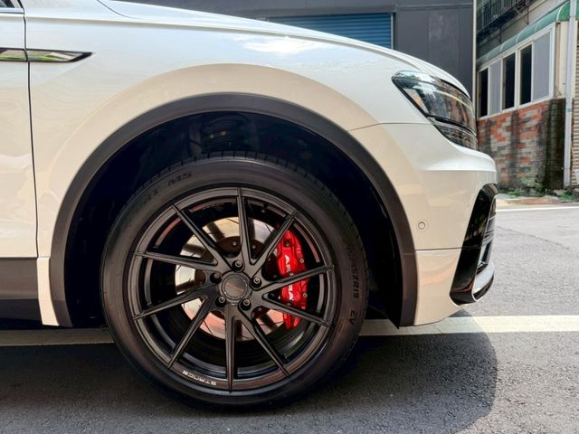 R-line 數位儀表 一手車  第2張相片