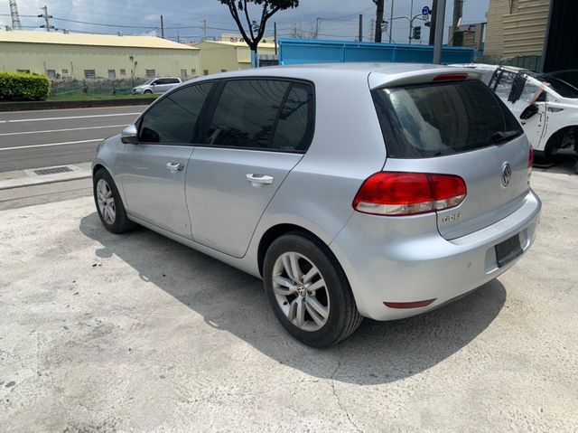 Volkswagen 福斯 GOLF  第2張相片