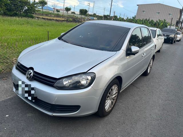 VOLKSWAGEN福斯 GOLF  第2張相片