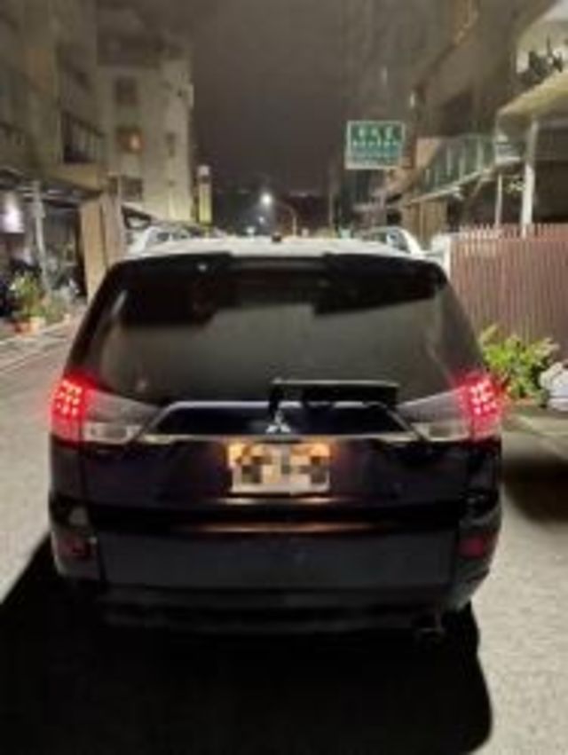 MITSUBISHI三菱 OUTLANDER  第4張相片