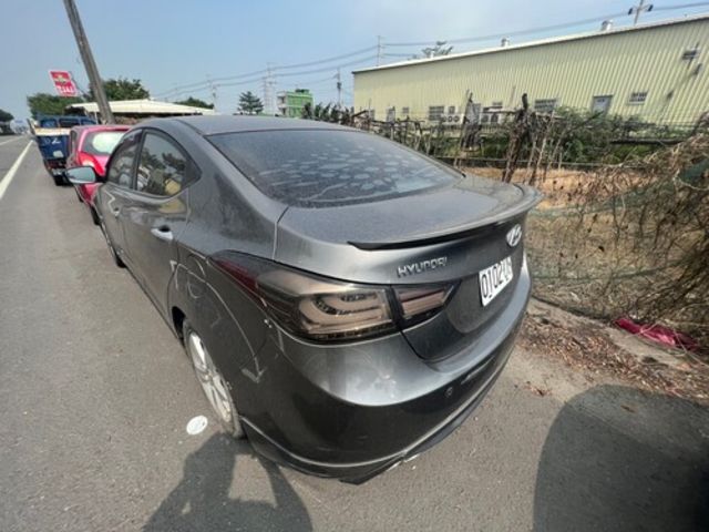 HYUNDAI現代 ELANTRA  第6張相片