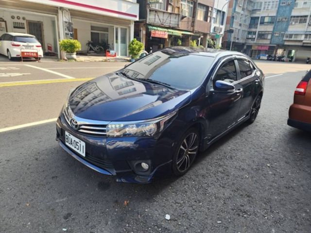 TOYOTA豐田 ALTIS  第1張相片