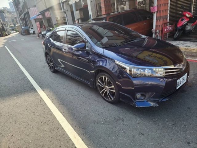 TOYOTA豐田 ALTIS  第3張相片