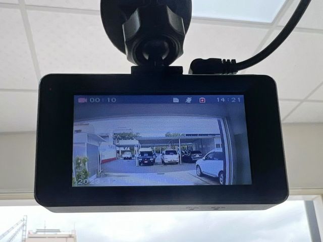 自排8人座客貨廂車/安卓影音/定速+盲點偵測/後座獨立空調/正時皮帶已更換(附原廠7.3萬公里定保維修履歷)/里程保證  第10張相片