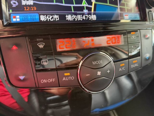 SR奔放版/運動化空力套件/低里程只跑10萬6/雙區恆溫/I-Key摸門/免鑰匙啓動/灰銀雙色鋁圈/Yes認證全車原鈑件  第5張相片