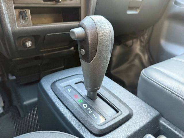 自排A180客貨廂車/定速+鋁圈/盲點偵測/後套冷氣/四條輪胎8成新/前後錄+倒車顯影/Yes認證全車原鈑件/里程保證  第2張相片
