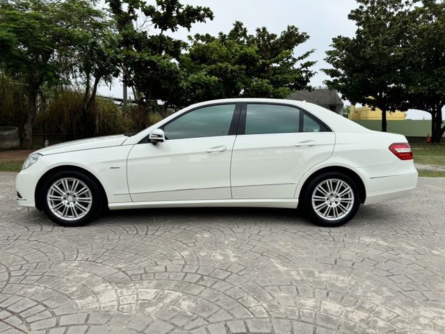 大億汽車-2012年式E220CDI.小改款七速變速箱.安卓.全網最便宜.0頭款交車.可超額貸.  第4張相片
