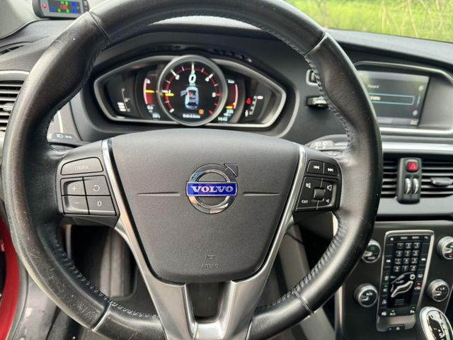 大億汽車-2014年V40 Cross Country.最安全的柴油小休旅.經典色系.選配雙色內裝.  第13張相片