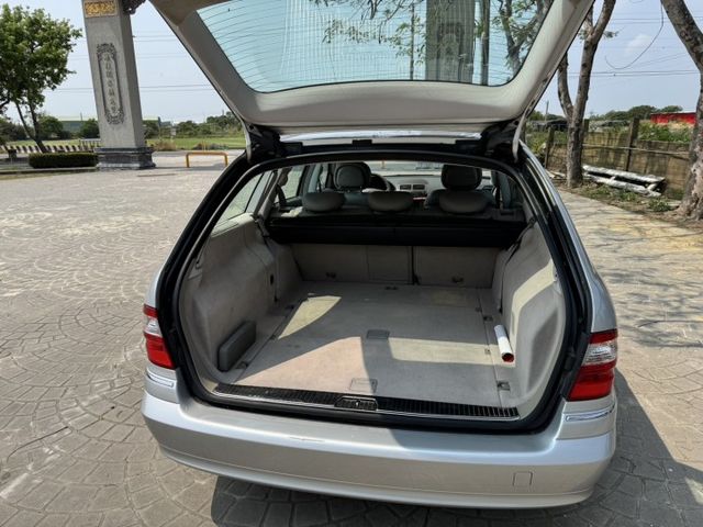 E-CLASS W211  第15張相片