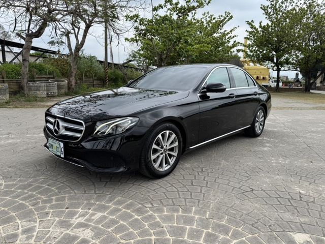 大億汽車-2018年式E200.總代理／認證車／里程保證／氣氛燈／導航／雙電動椅  第1張相片