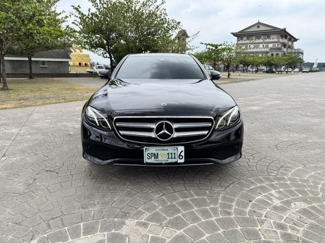 大億汽車-2018年式E200.總代理／認證車／里程保證／氣氛燈／導航／雙電動椅  第2張相片