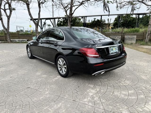 大億汽車-2018年式E200.總代理／認證車／里程保證／氣氛燈／導航／雙電動椅  第5張相片