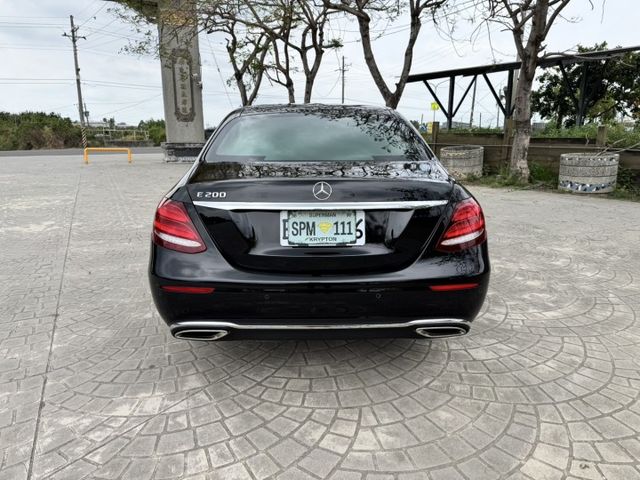 大億汽車-2018年式E200.總代理／認證車／里程保證／氣氛燈／導航／雙電動椅  第6張相片