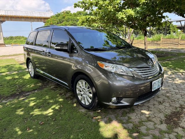 大億汽車-2014年SIENNA LIMITED.里程最少.配備最滿.車況最好.保證有車實價.  第3張相片