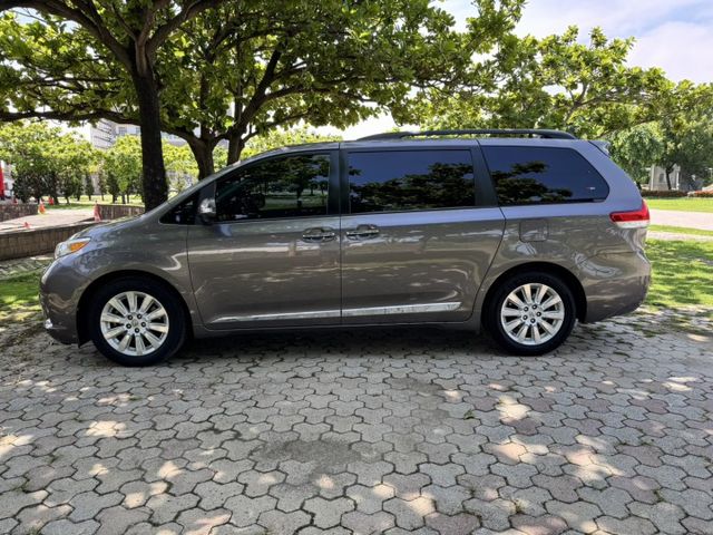 大億汽車-2014年SIENNA LIMITED.里程最少.配備最滿.車況最好.保證有車實價.  第4張相片