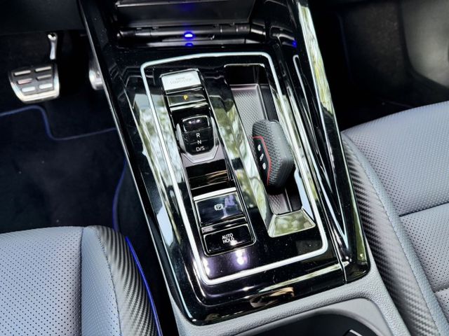 大億汽車-2023年GOLF R.只跑一萬.媲美新車.原廠保固.原廠無任何改裝..  第11張相片