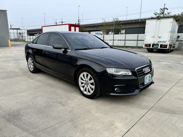 大億汽車-2012年A4 2.0T.一手車.只跑9萬.保證全台車況最美.內飾最優  第3張相片