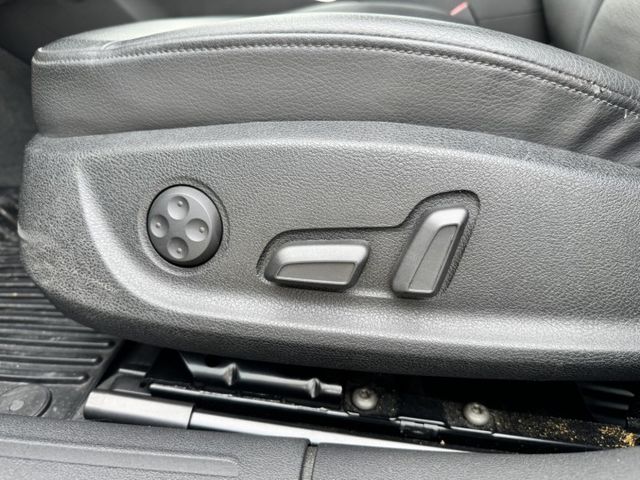 大億汽車-2012年A4 2.0T.一手車.只跑9萬.保證全台車況最美.內飾最優  第13張相片