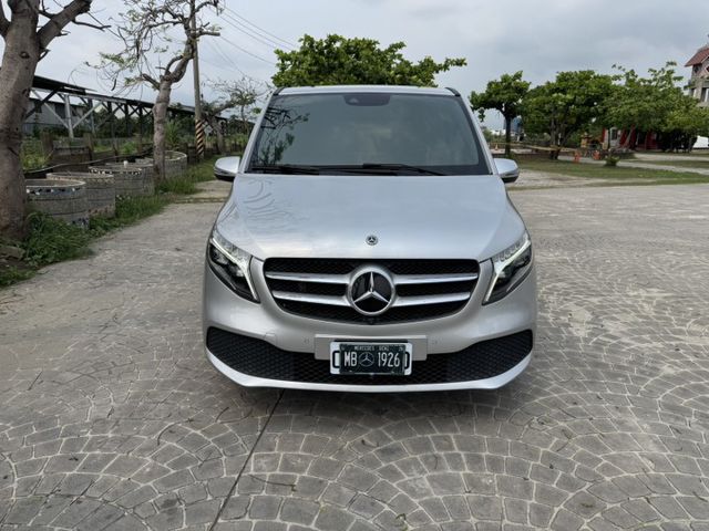 大億汽車-2020年V250d.盲點.360環景.電動尾門.電動側滑門.三區恆溫.APPLE-CARPLAY  第2張相片
