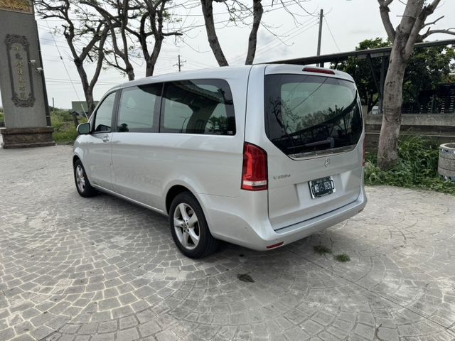大億汽車-2020年V250d.盲點.360環景.電動尾門.電動側滑門.三區恆溫.APPLE-CARPLAY  第5張相片